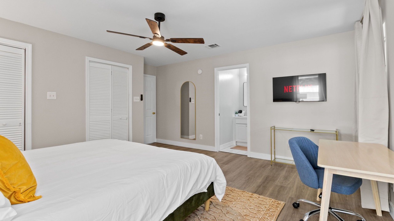 Photo of Bedroom in Braeswood Place