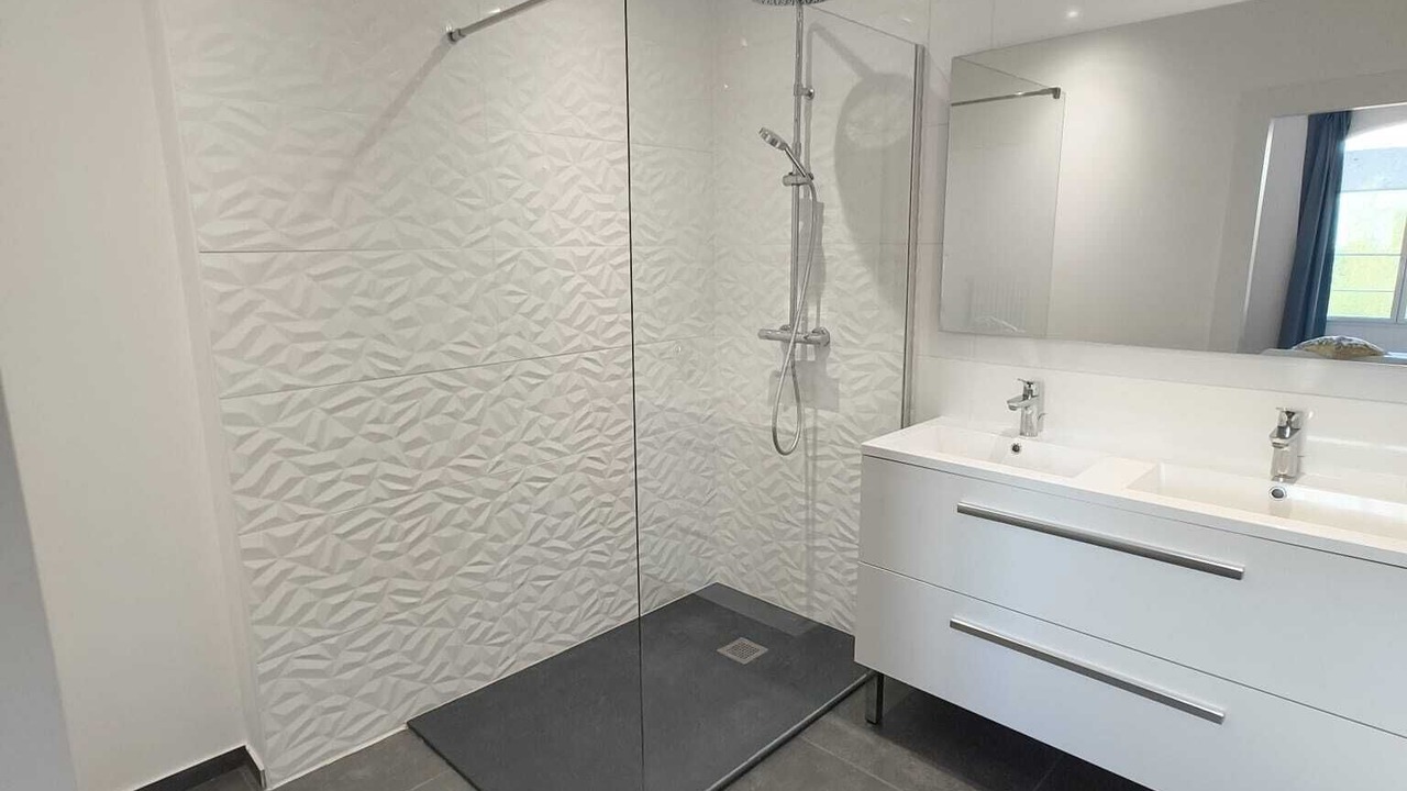 Photo of Bathroom in Les Ponts-de-Ce