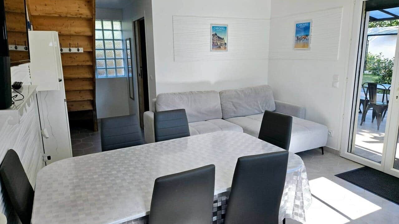 Photo of Others in Le Home