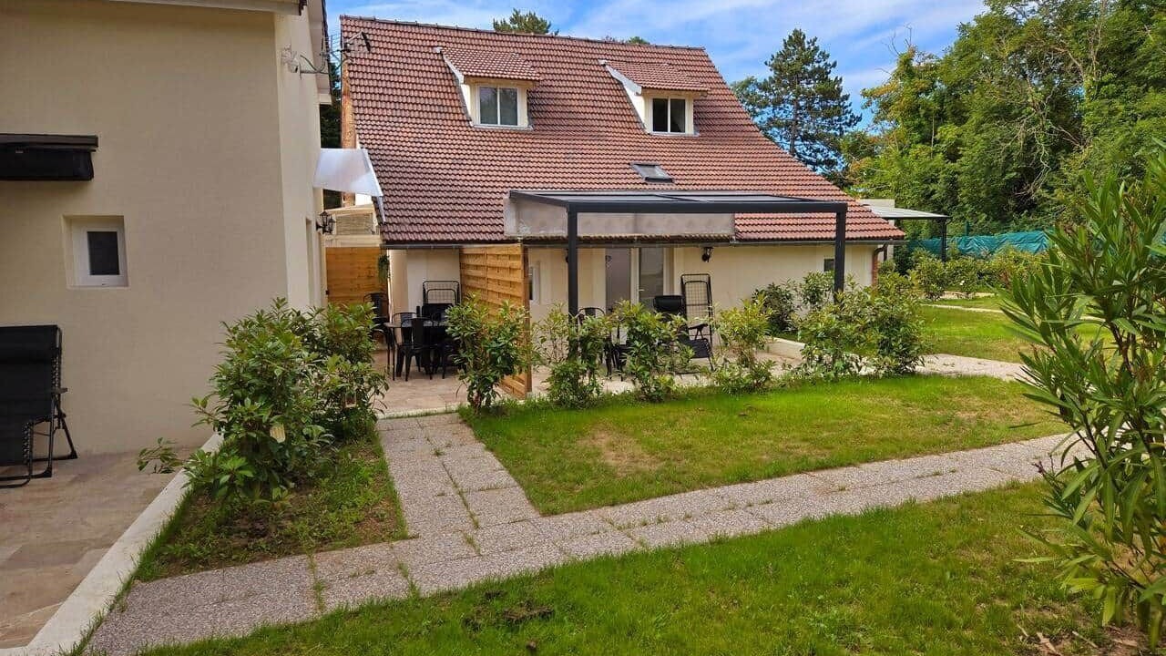 Photo of Outdoor in Le Home