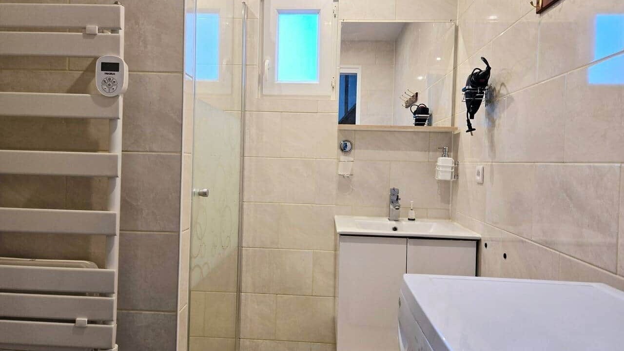 Photo of Bathroom in Le Home
