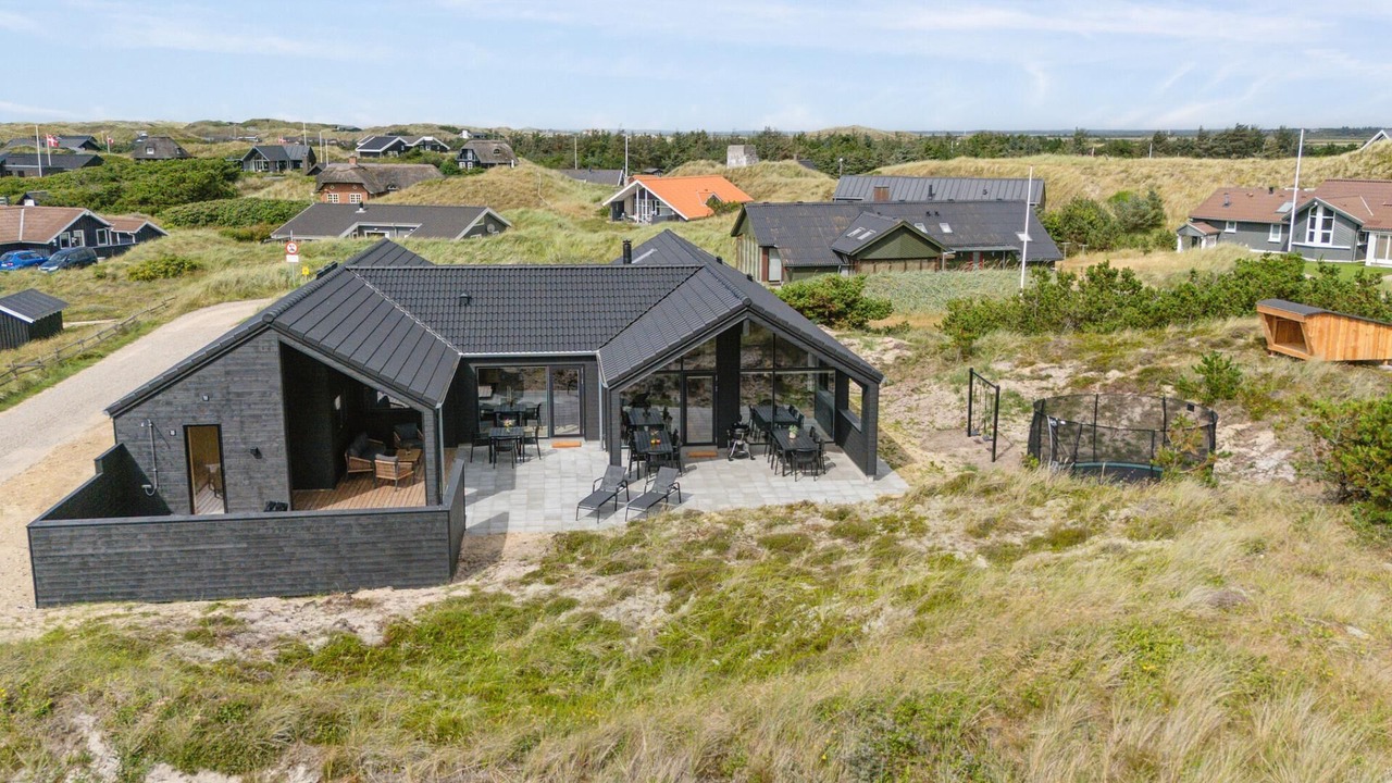 Photo of Others in Houvig Strand