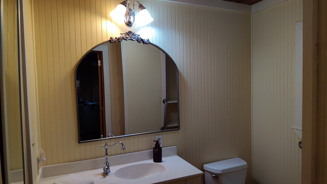 Photo of Bathroom in Calion