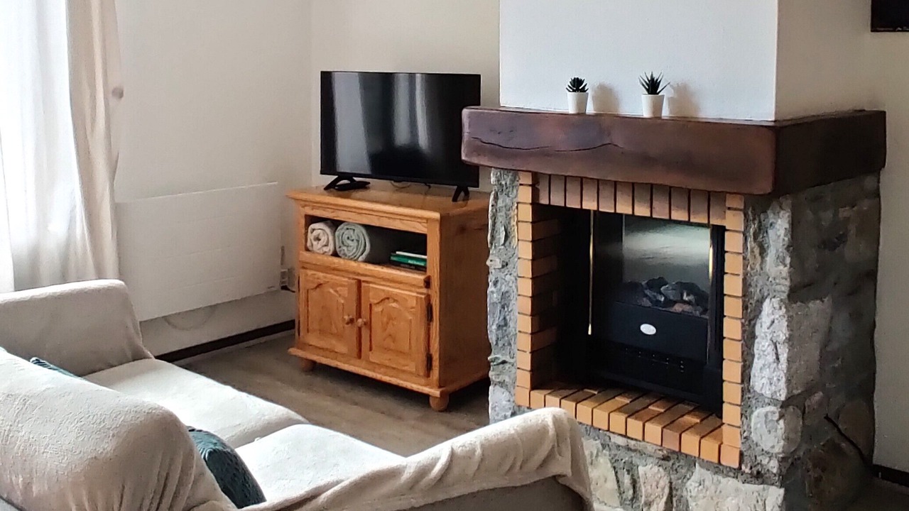Photo of Livingroom in Esquieze-Sere