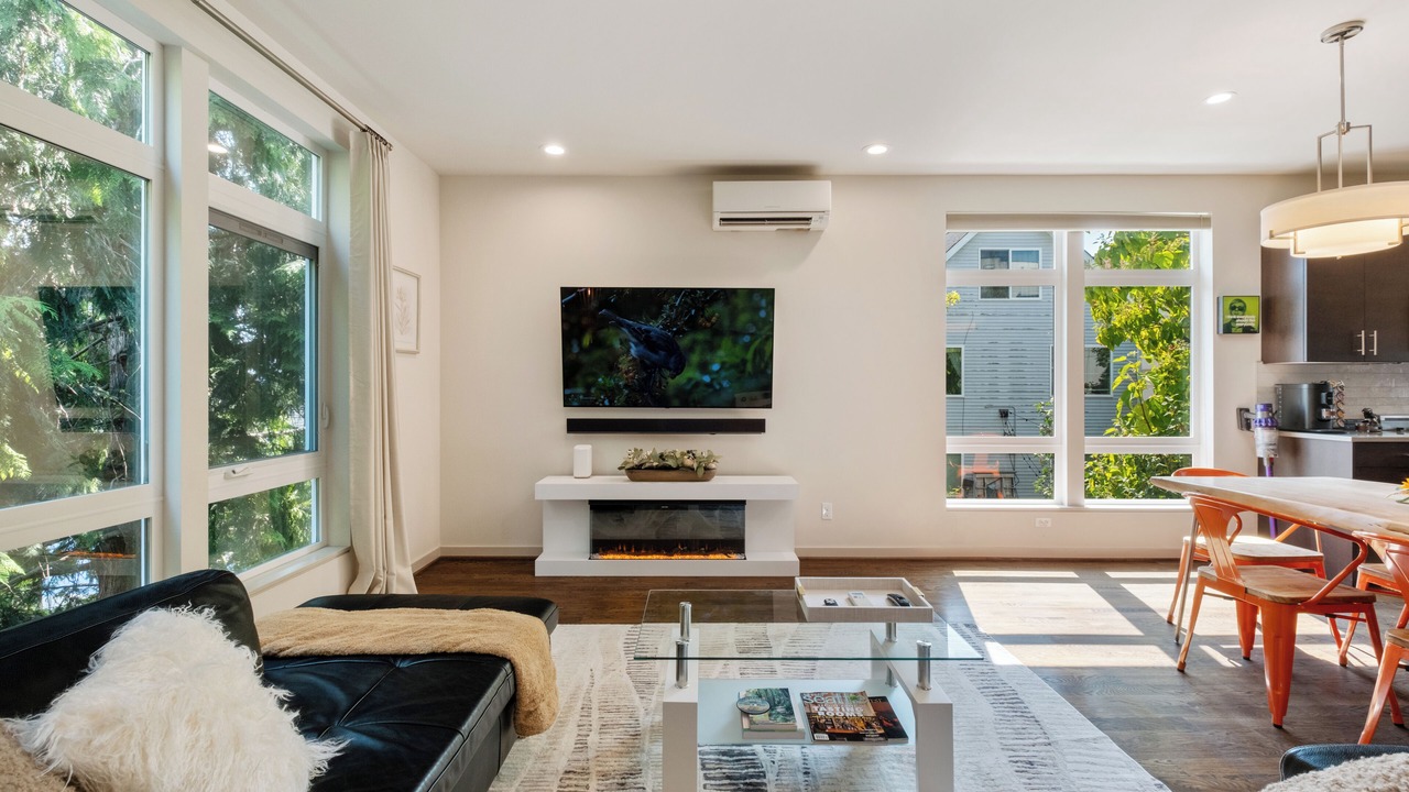 Photo of Livingroom in Fremont