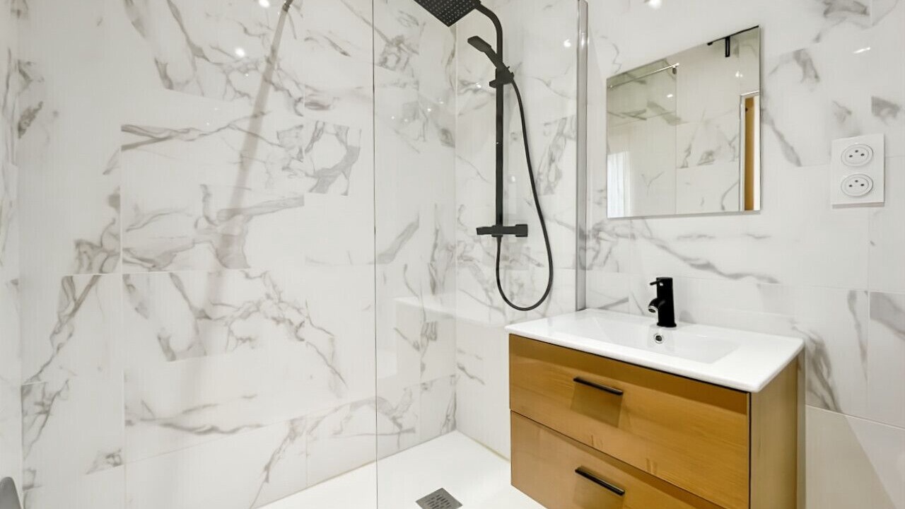 Photo of Bathroom in La Fuye-Velpeau