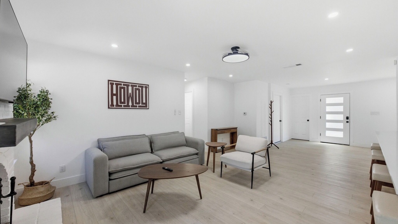 Photo of Livingroom in Sweetbriar