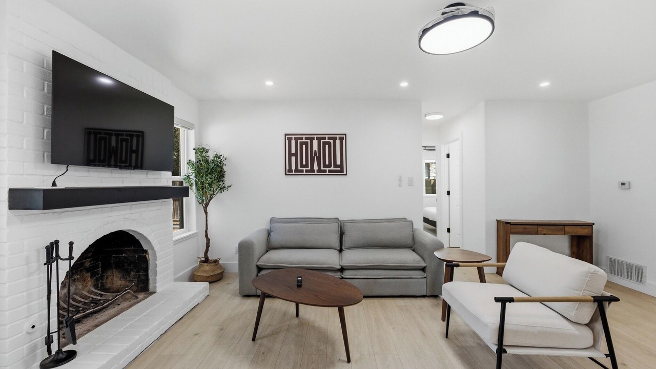 Photo of Livingroom in Sweetbriar