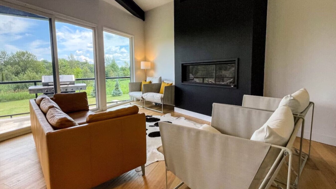 Photo of Livingroom in Glen Huron