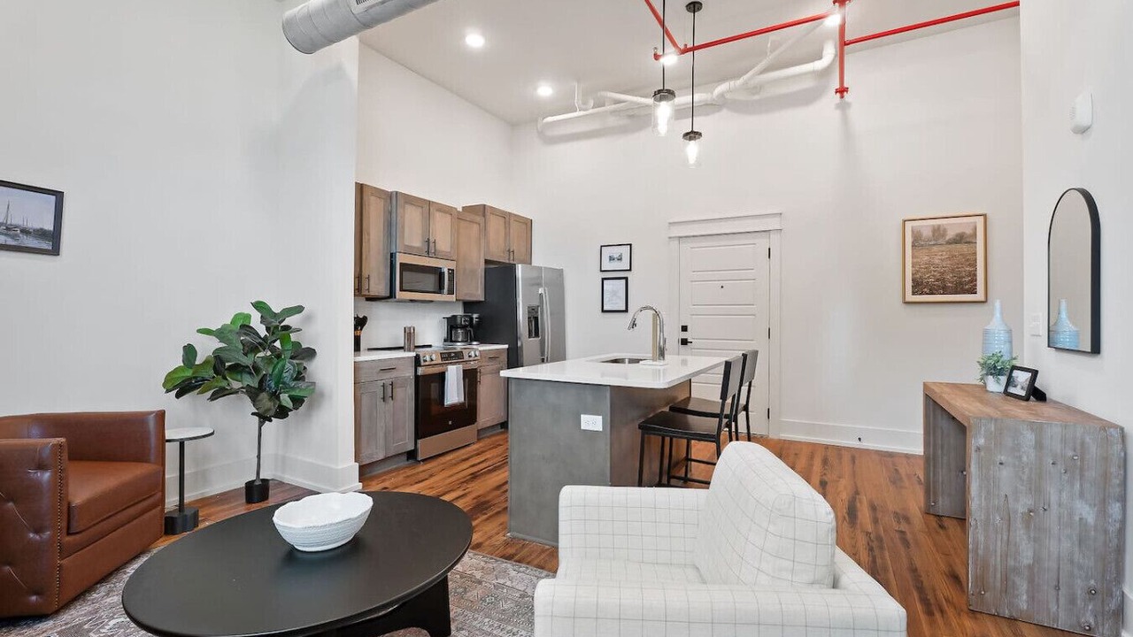 Photo of Livingroom in McMinnville