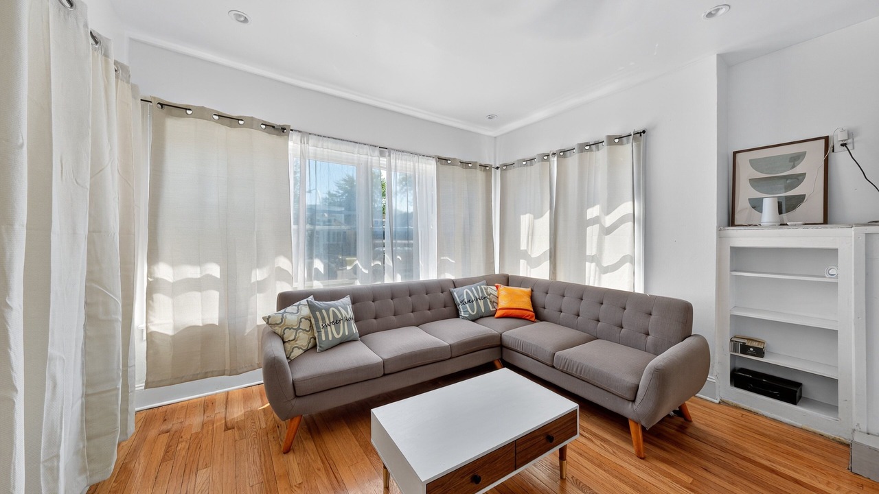 Photo of Bedroom in Greater Grand Crossing