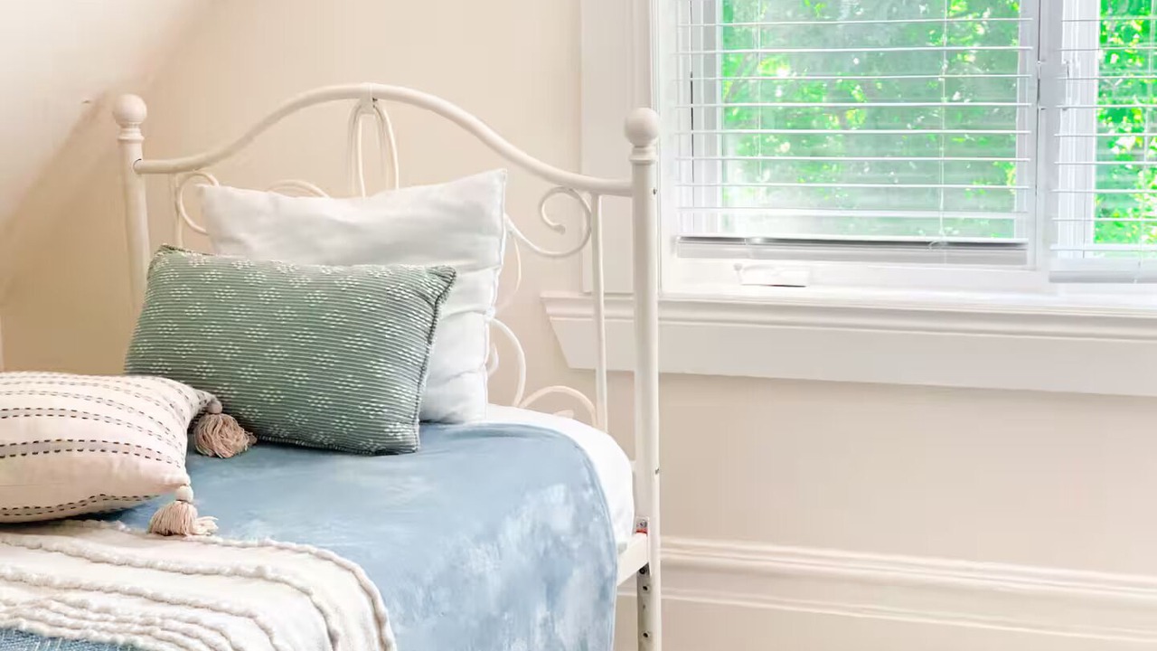 Photo of Bedroom in Hudson