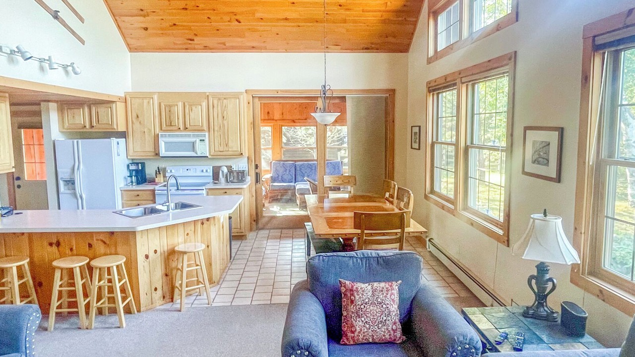 Photo of Bedroom in Grand Marais