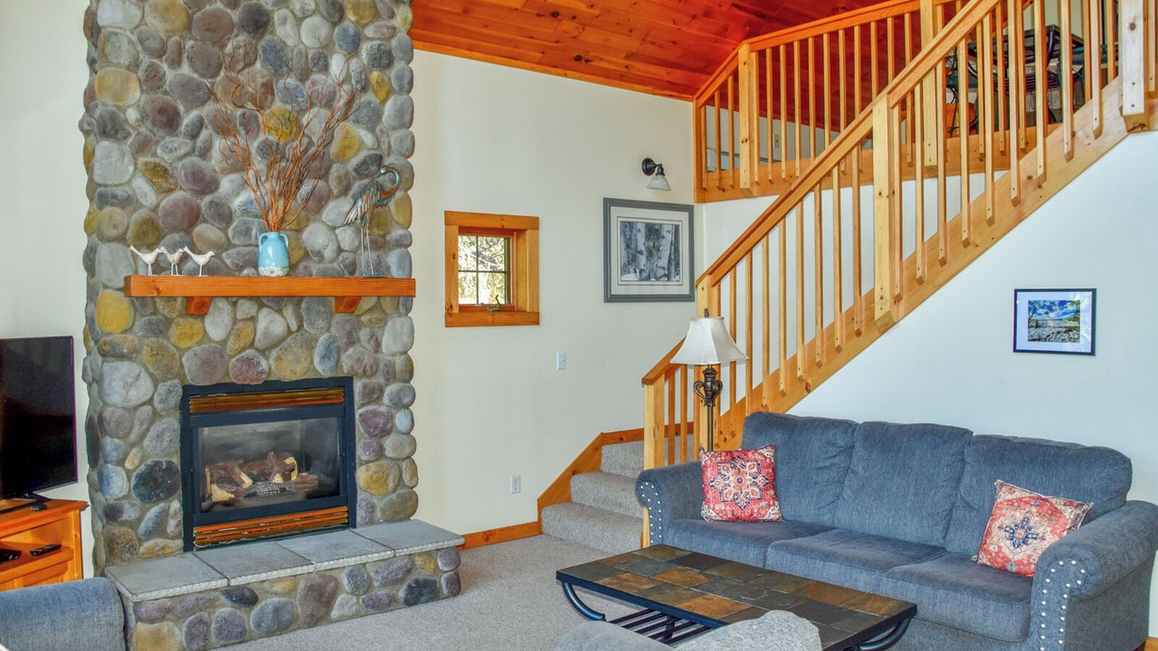 Photo of Bedroom in Grand Marais