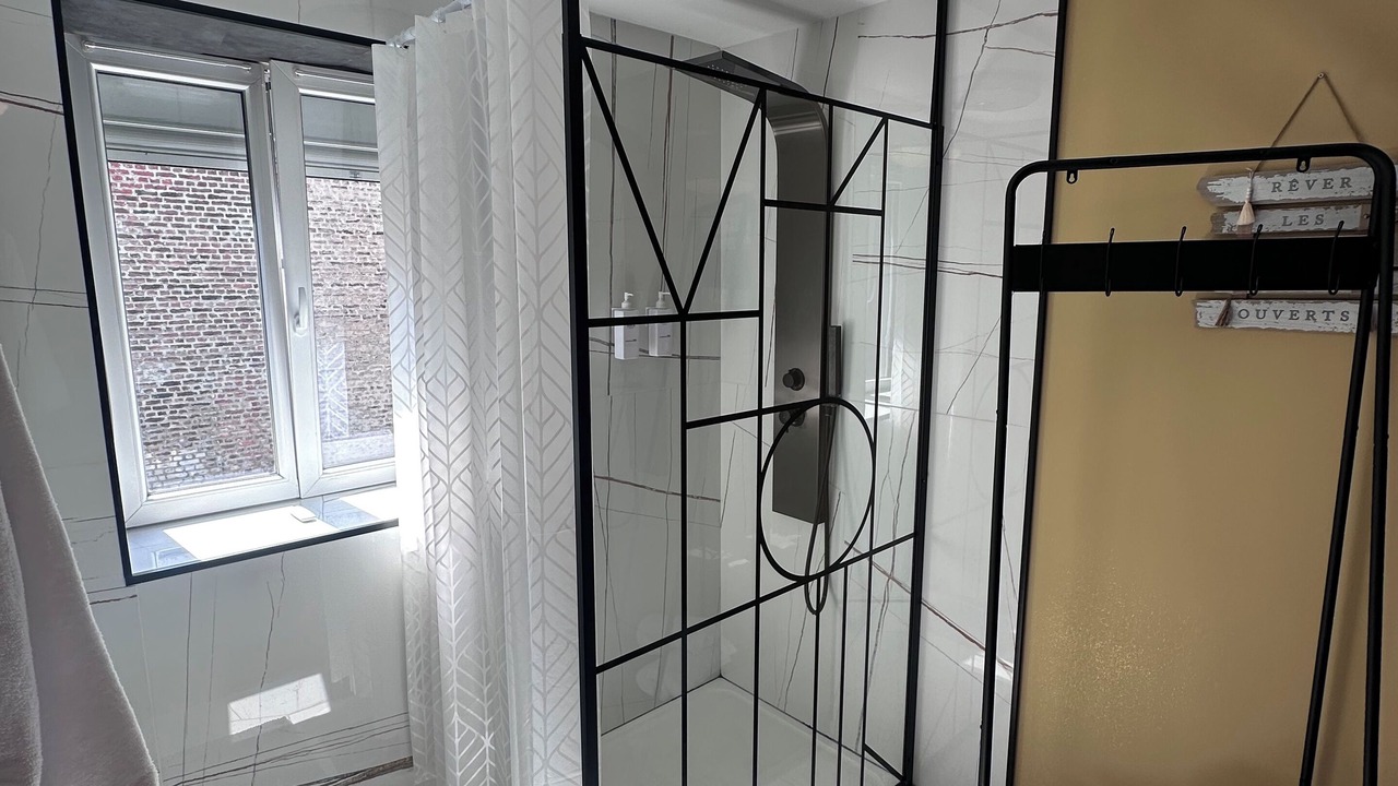 Photo of Bathroom in Denain