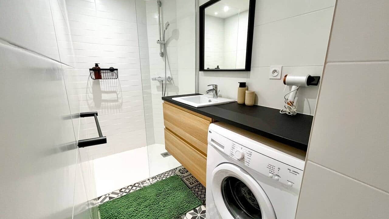 Photo of Bathroom in Tassin-la-Demi-Lune