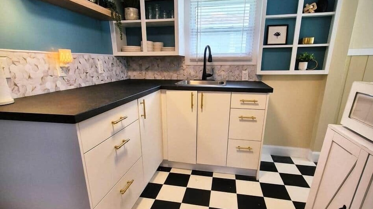 Photo of Kitchen in Leamington