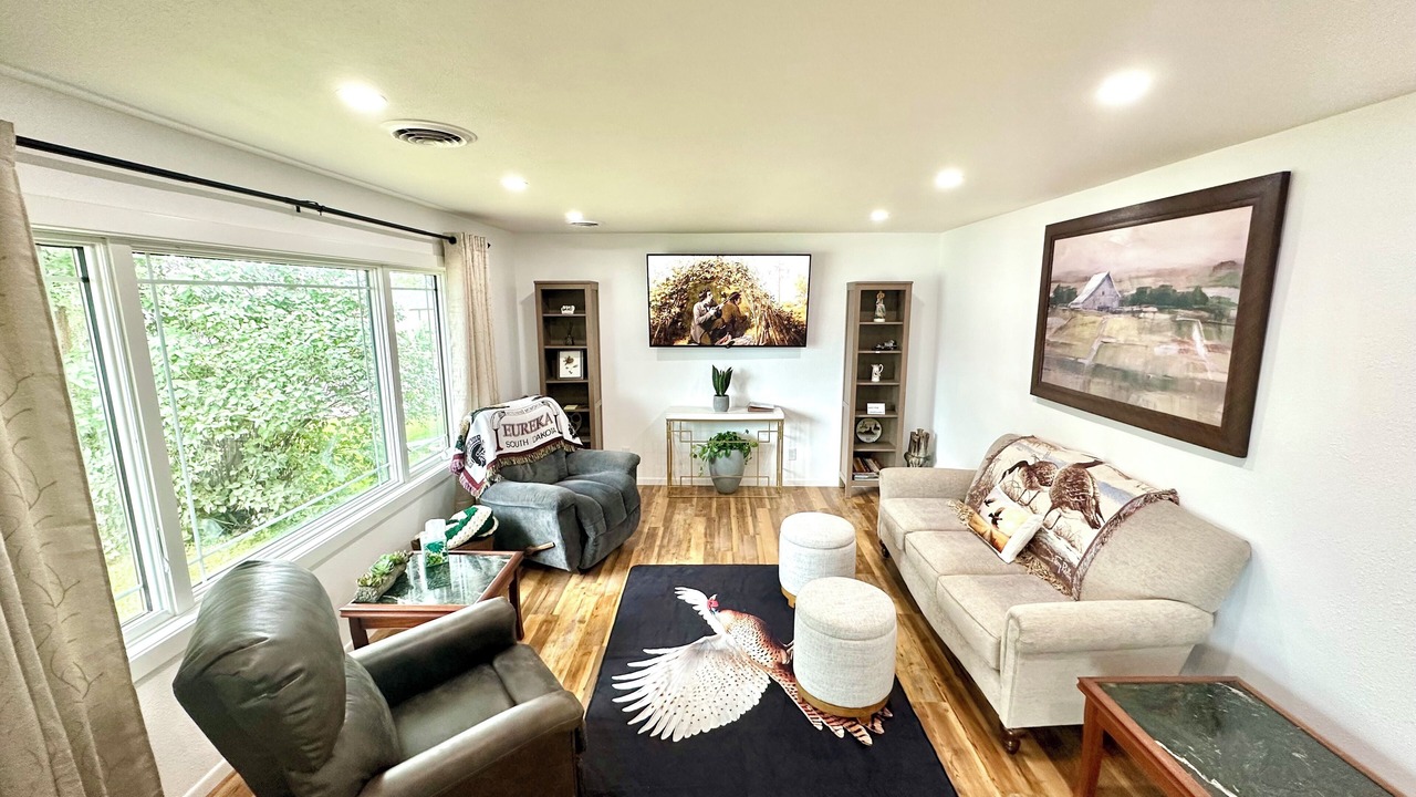 Photo of Livingroom in Eureka
