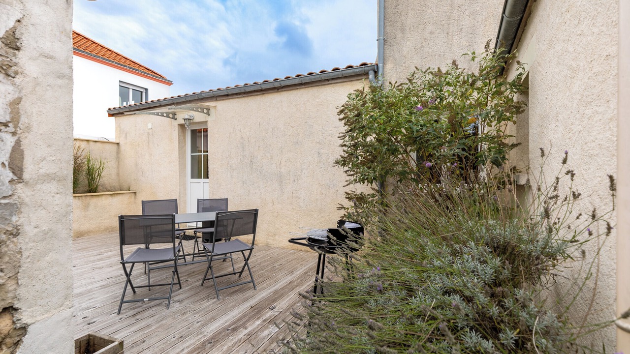 Photo of Outdoor in Bouin