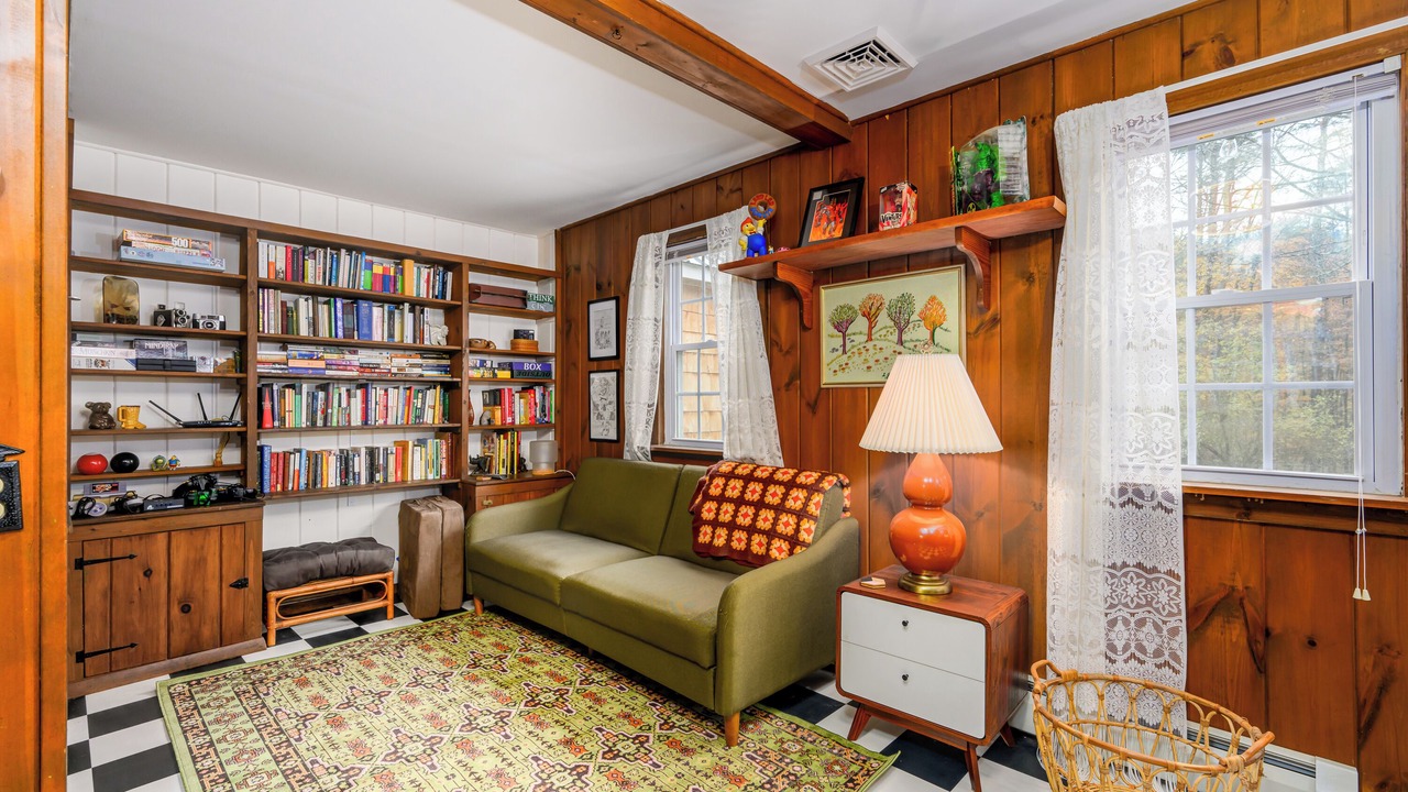 Photo of Livingroom in Hadley