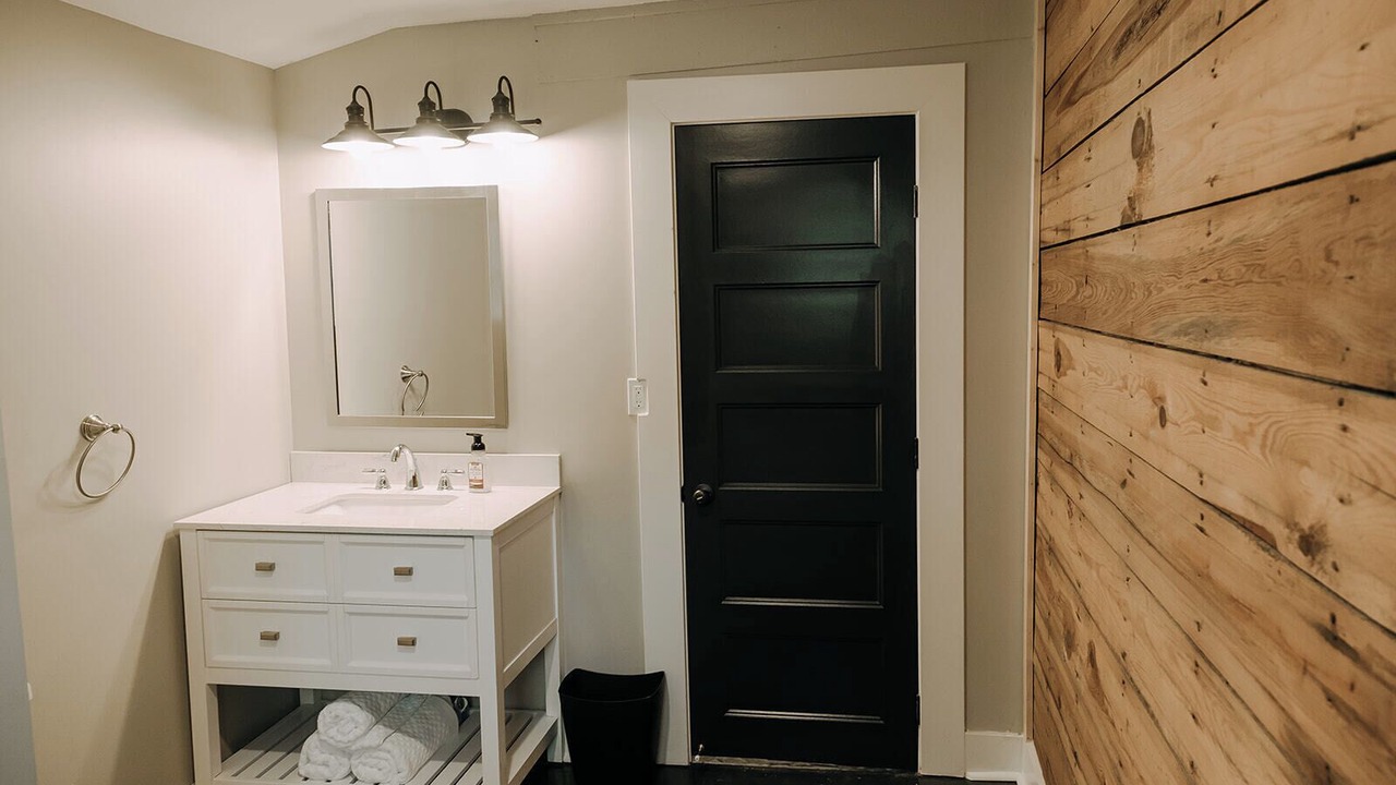 Photo of Bathroom in College Hill