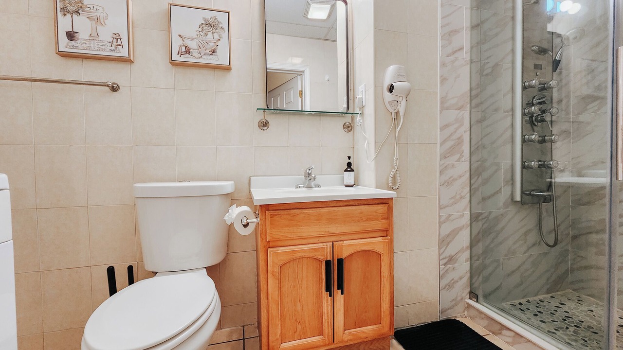 Photo of Bathroom in Chinatown