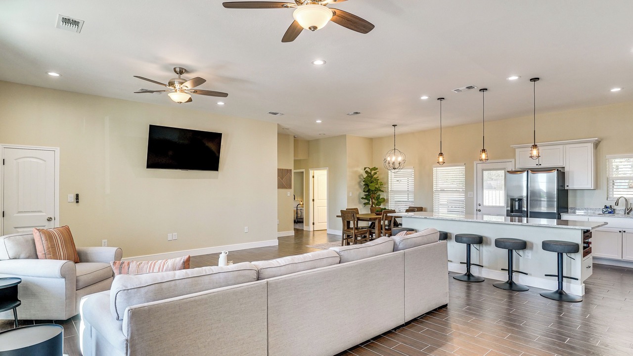 Photo of Livingroom in Midland