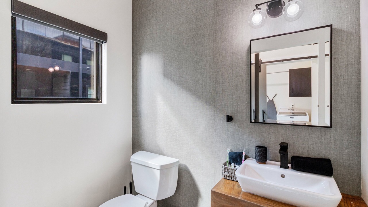 Photo of Bathroom in Downtown Memphis