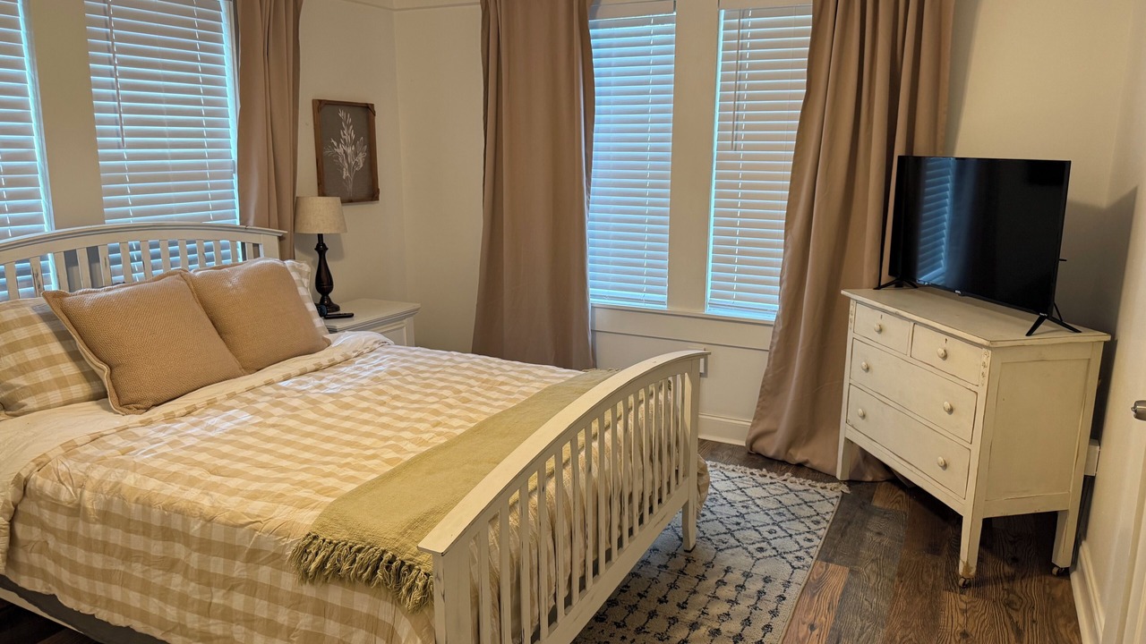 Photo of Bedroom in Gonzales