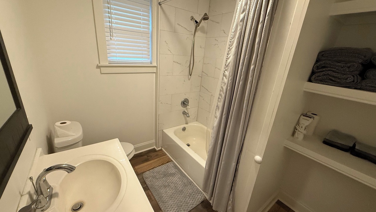 Photo of Bathroom in Gonzales