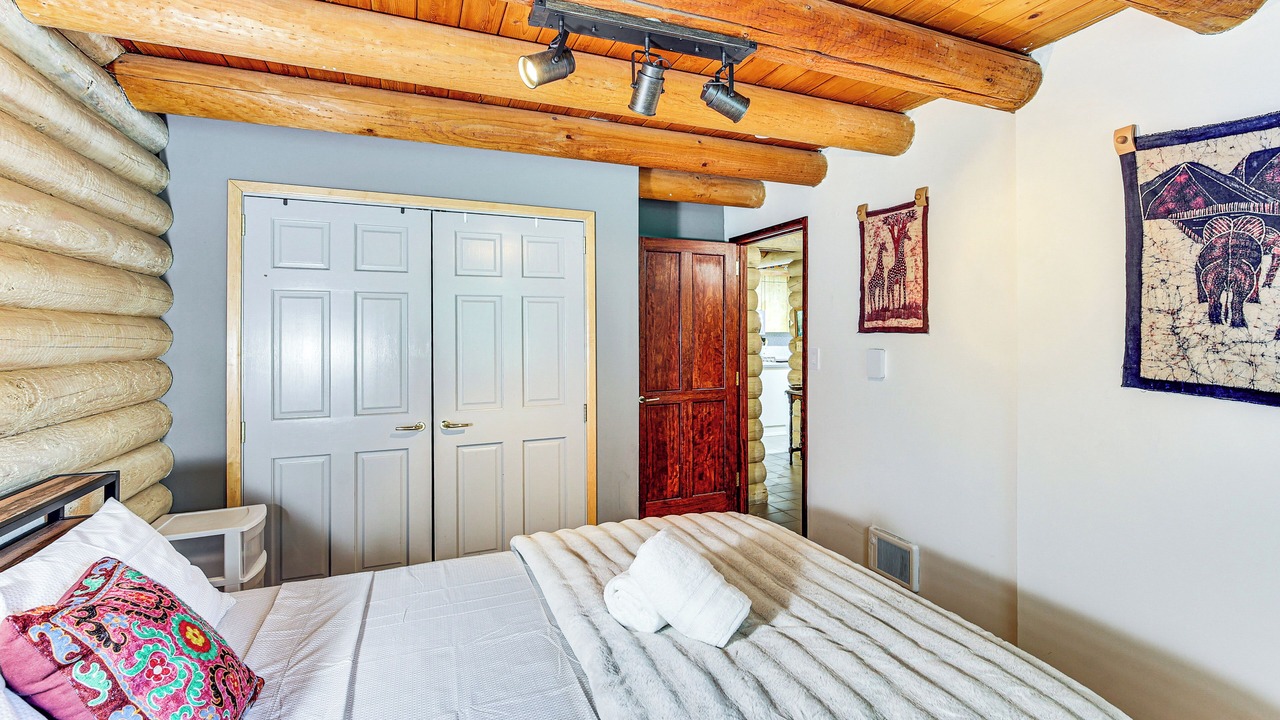 Photo of Bedroom in Duvall