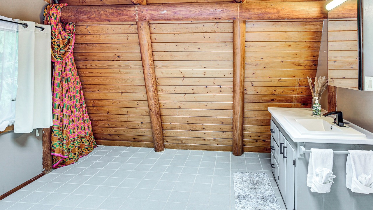 Photo of Bathroom in Duvall