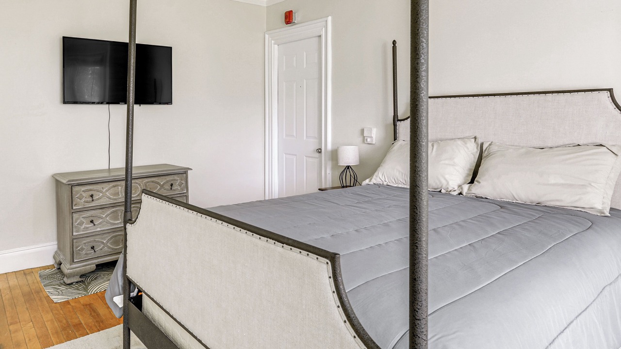 Photo of Bedroom in Westerly