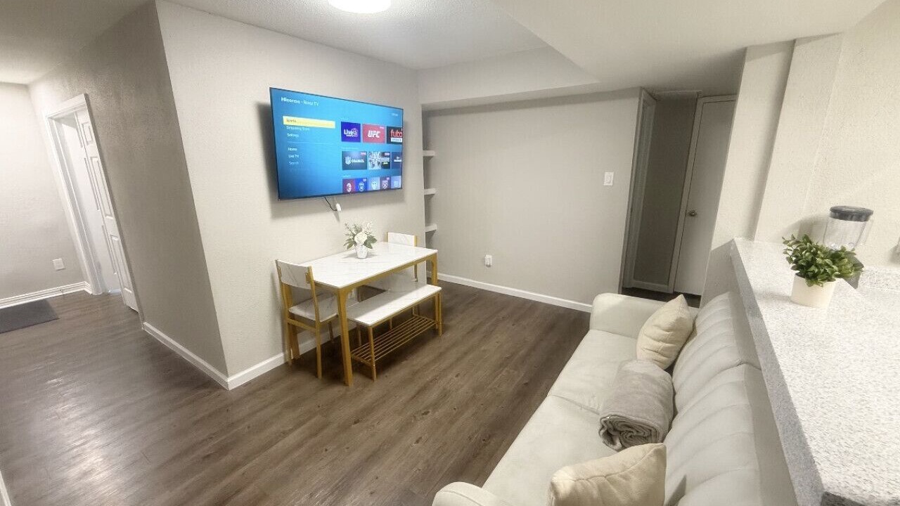 Photo of Livingroom in Garden Oaks