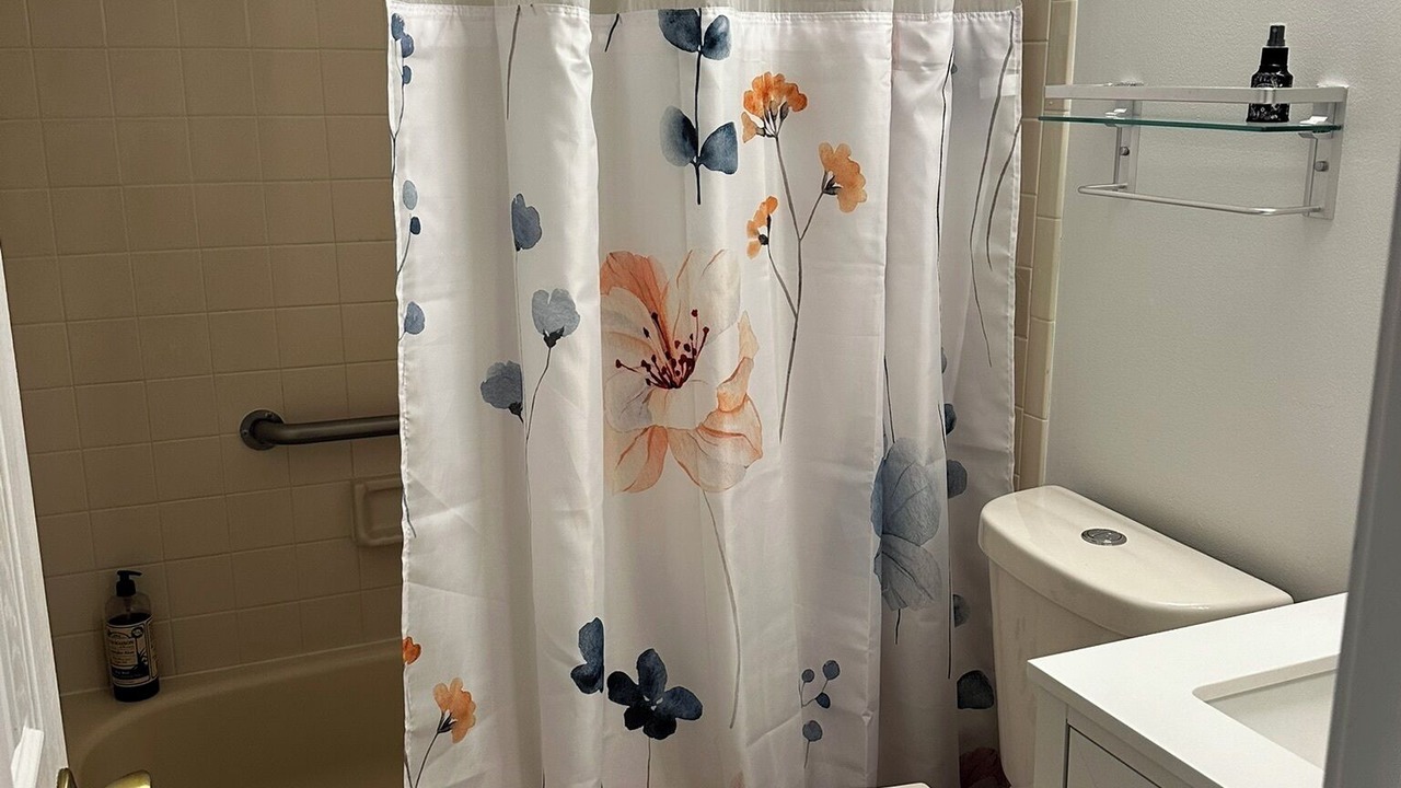 Photo of Bathroom in Cocoa Isles