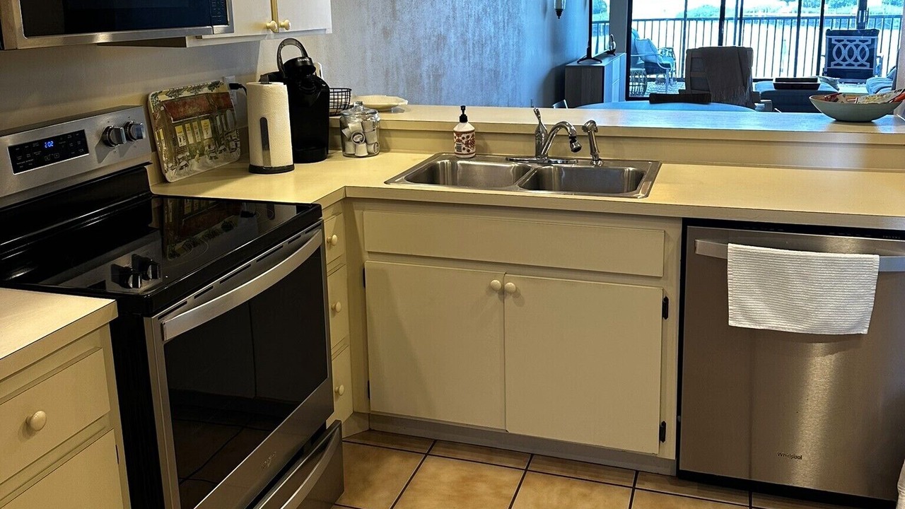 Photo of Kitchen in Cocoa Isles