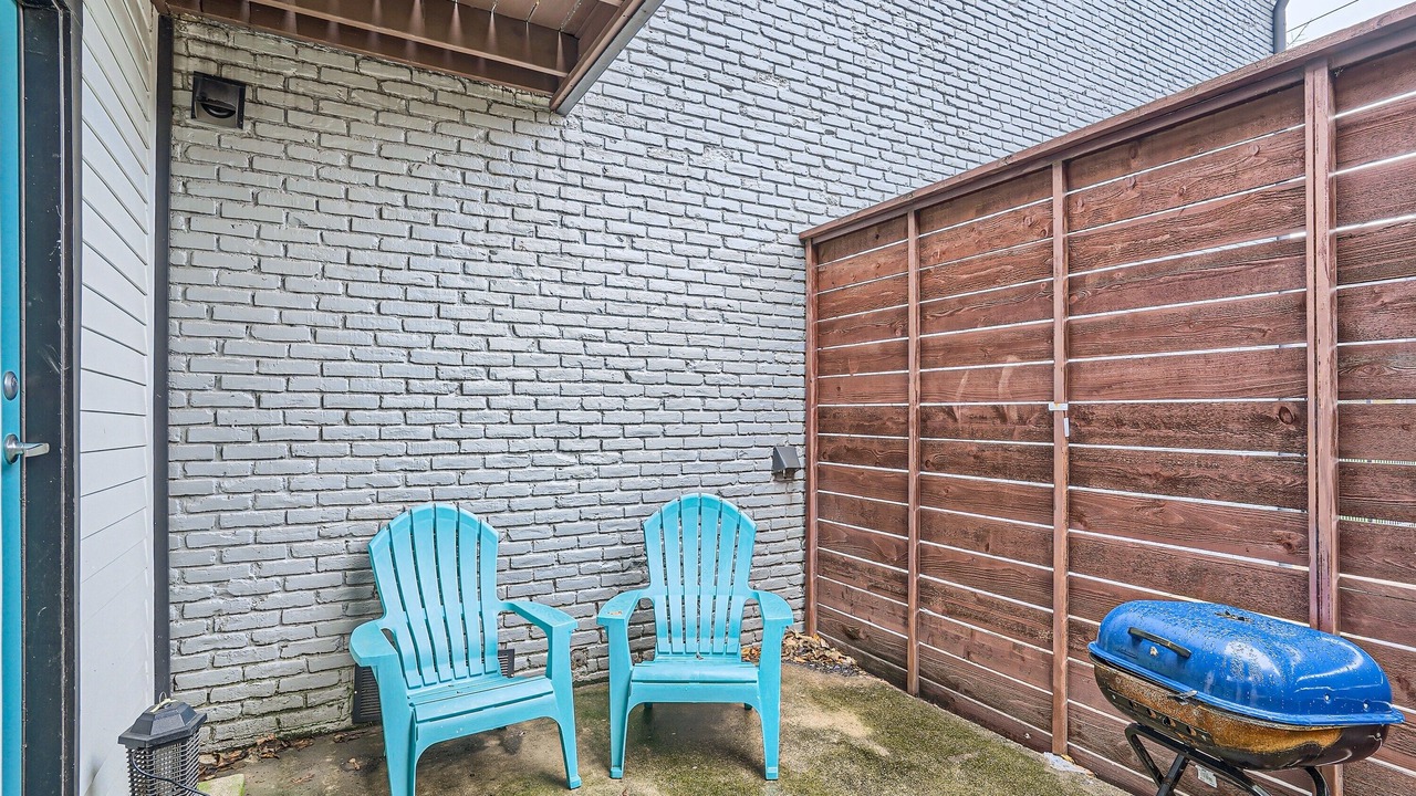 Photo of Patio Balcony in Oak Lawn