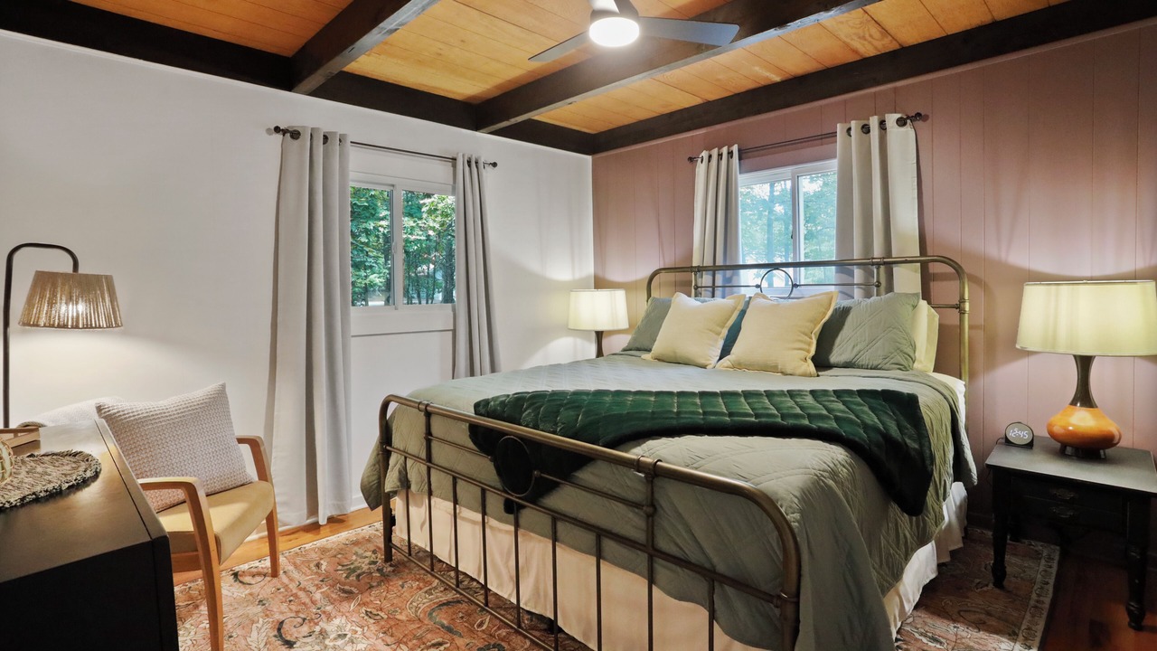 Photo of Bedroom in Basye