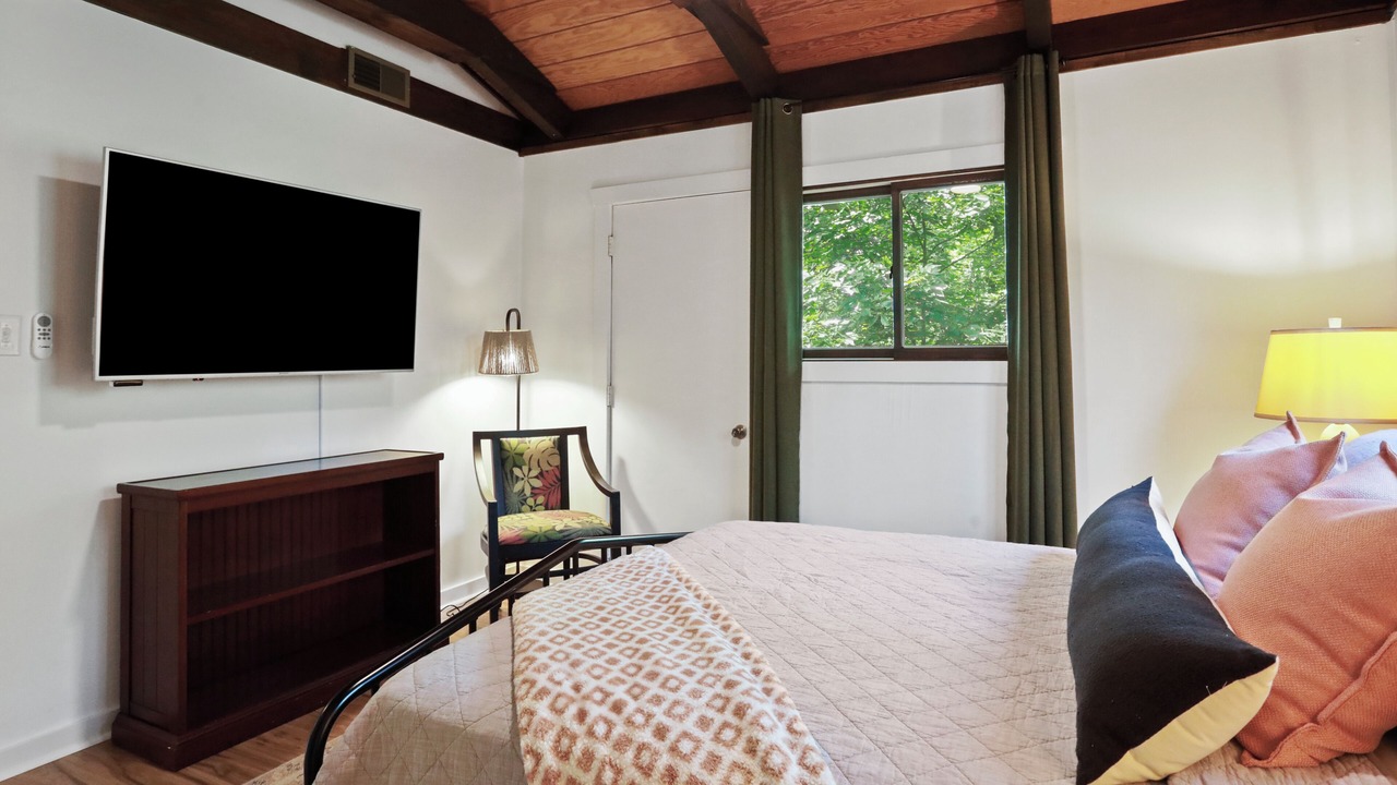 Photo of Bedroom in Basye