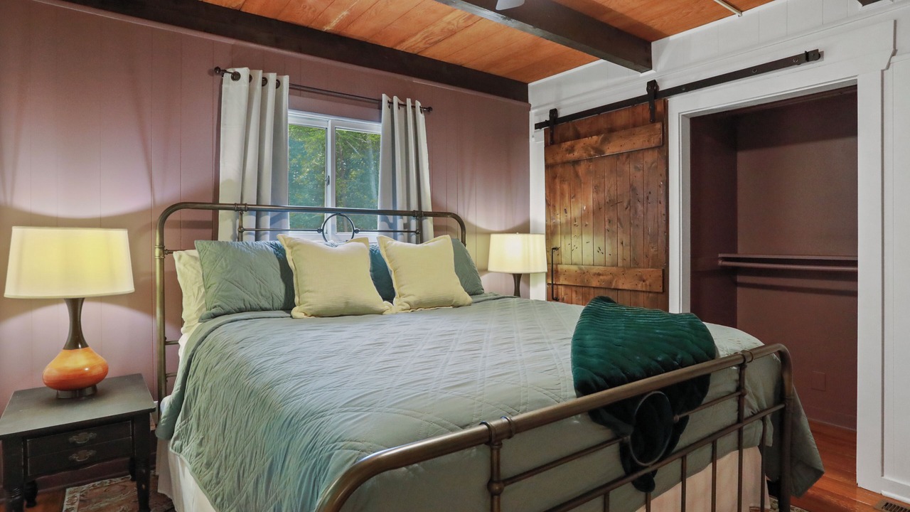 Photo of Bedroom in Basye