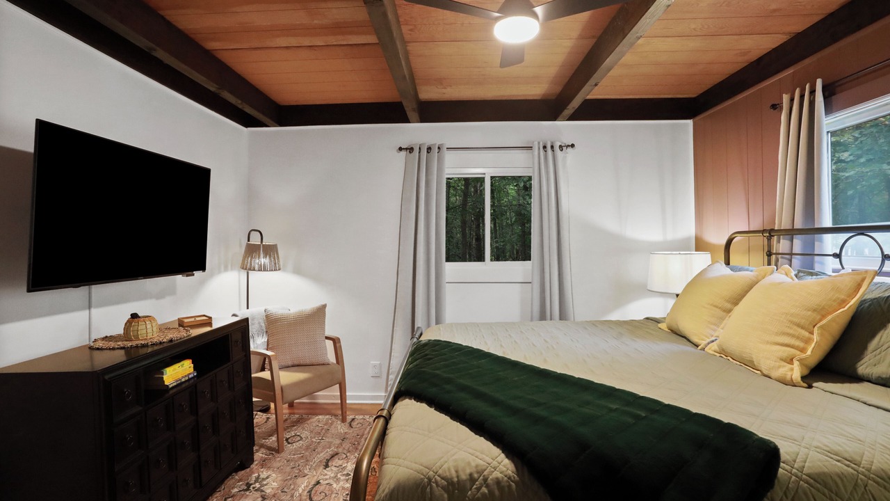 Photo of Bedroom in Basye