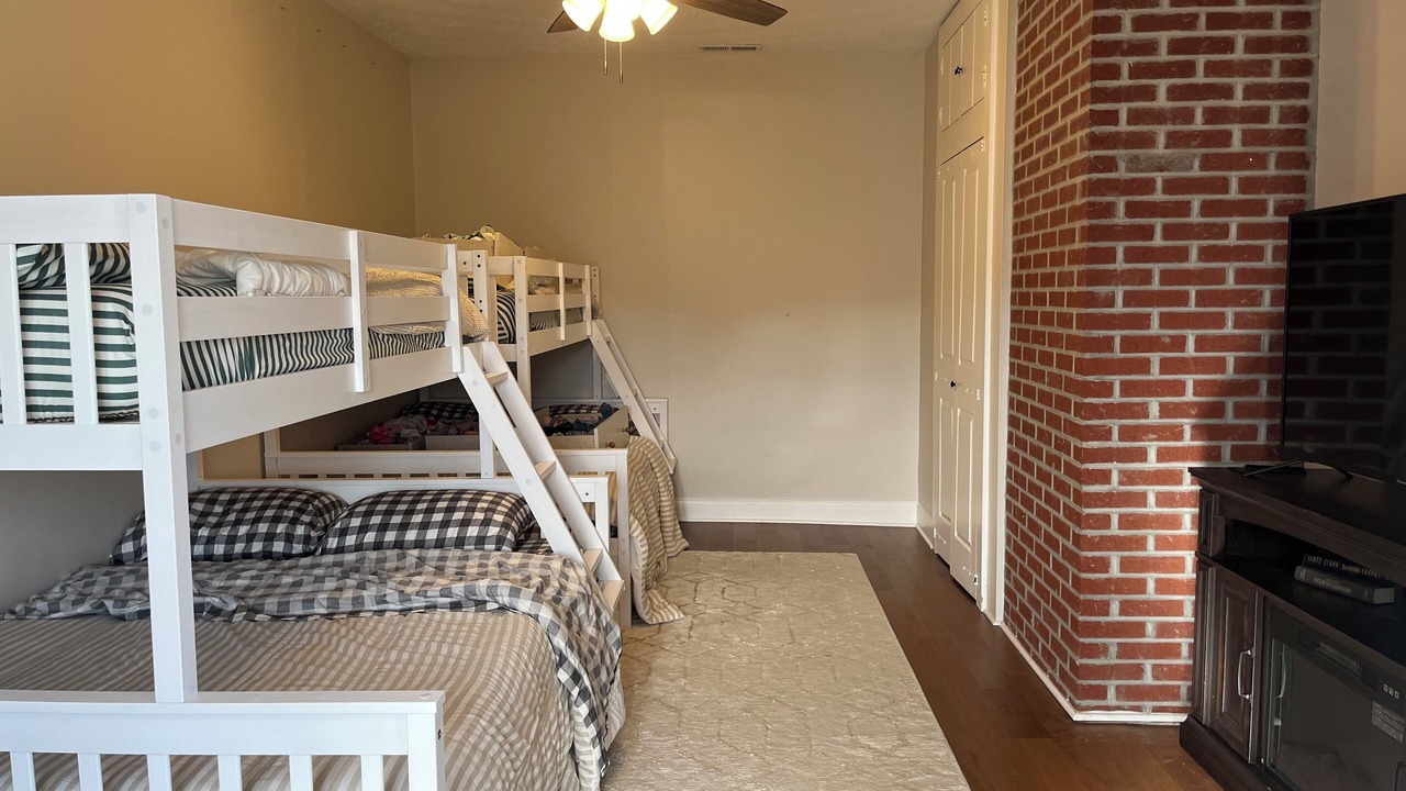Photo of Bedroom in Barboursville