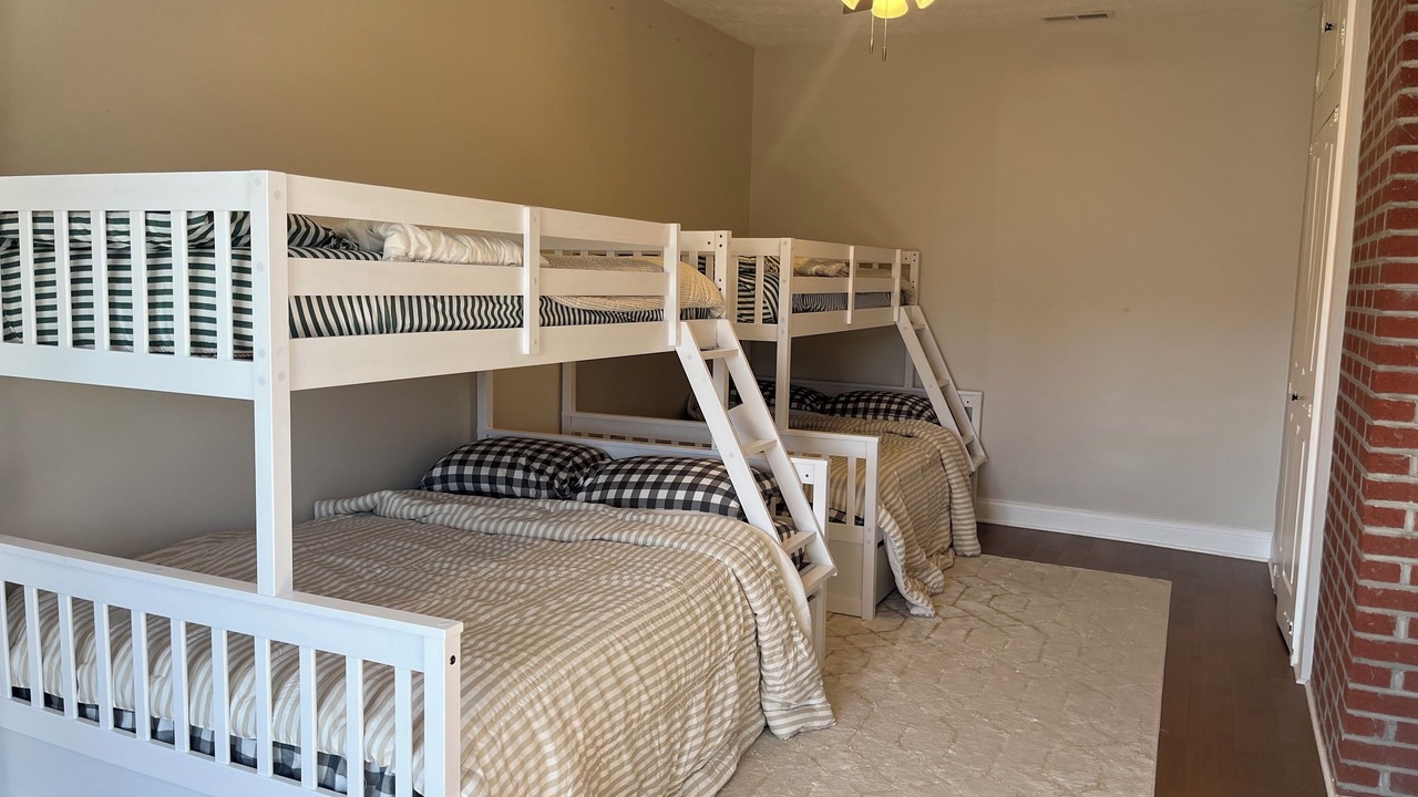 Photo of Bedroom in Barboursville