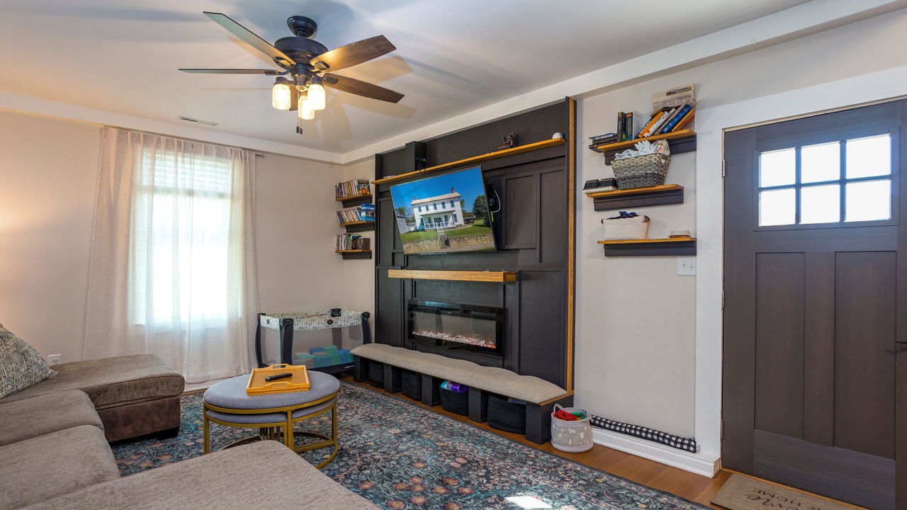 Photo of Livingroom in Barboursville