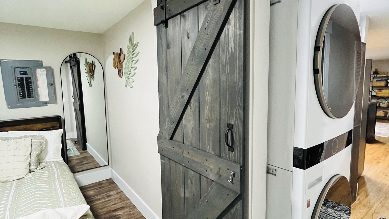 Photo of Bedroom in Salmon