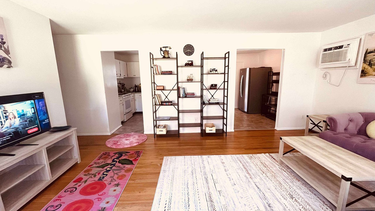 Photo of Livingroom in Fairview