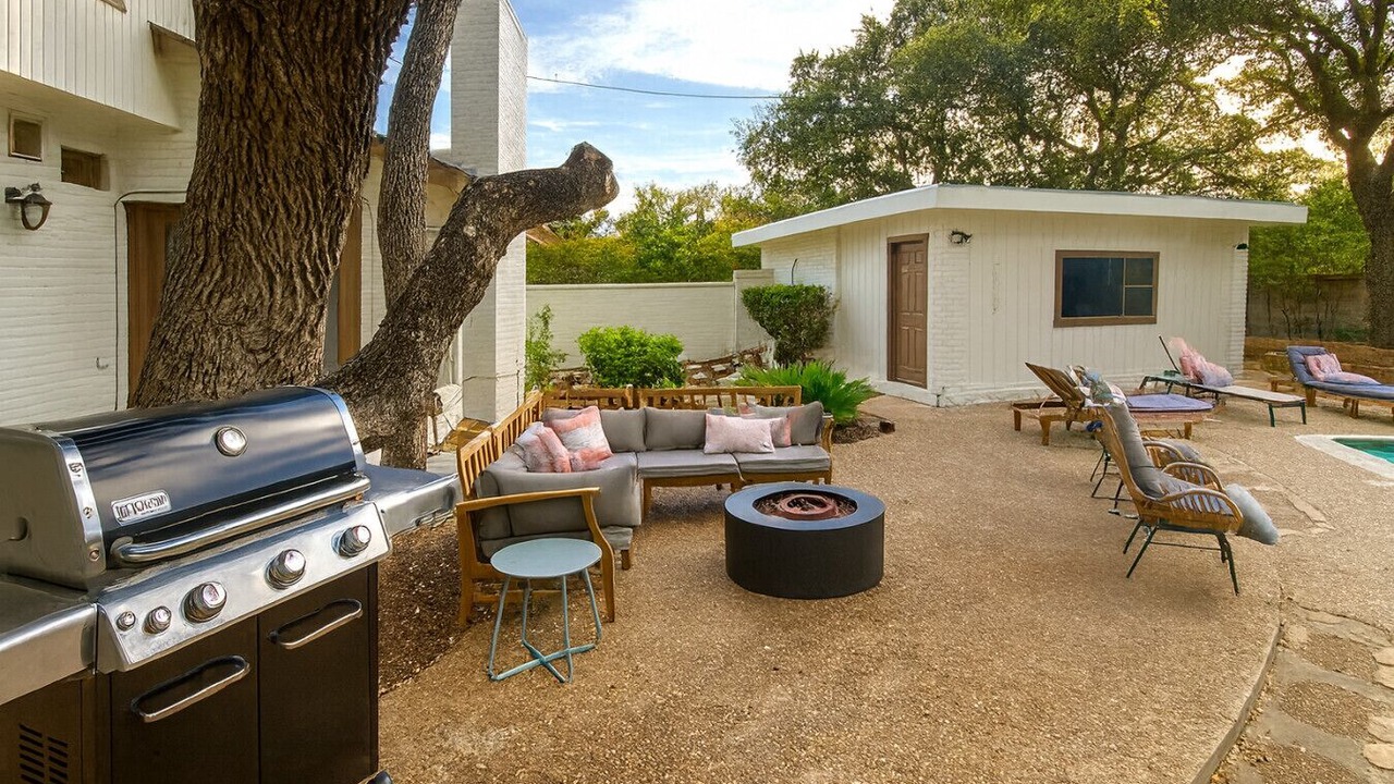 Photo of Patio Balcony in Whispering Oaks