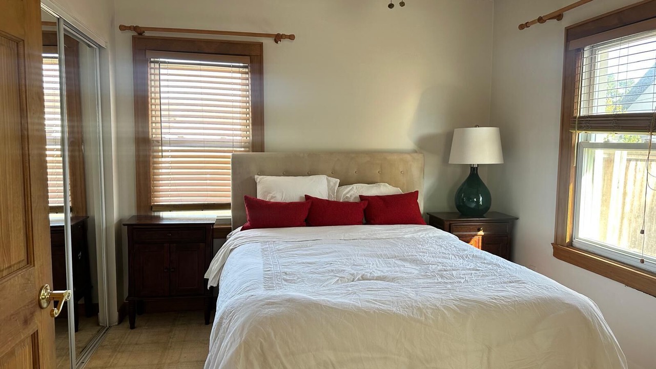 Photo of Bedroom in Long Beach