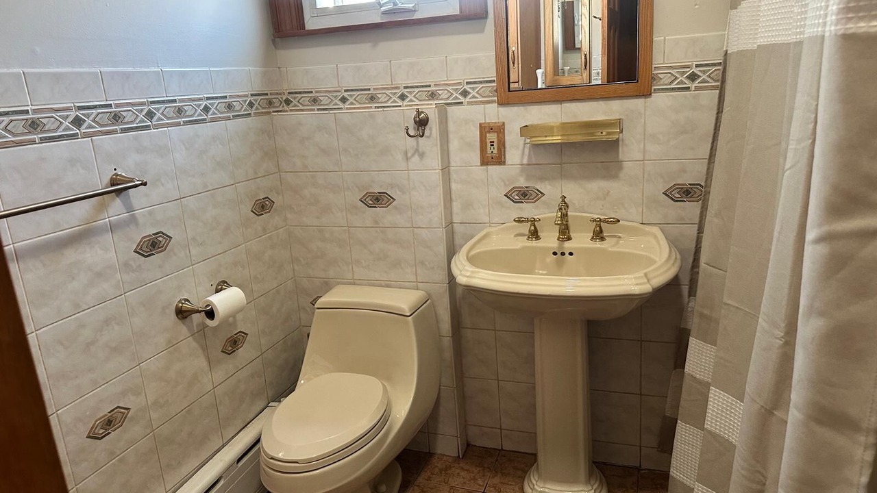 Photo of Bathroom in Long Beach