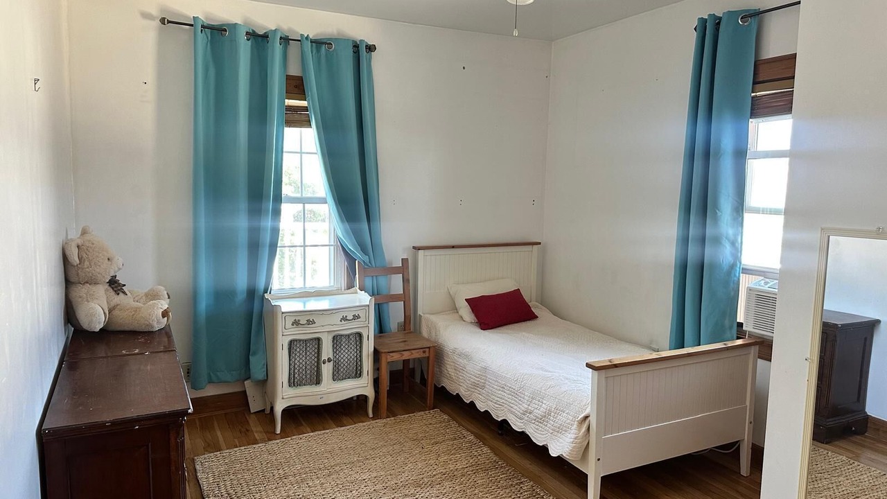 Photo of Bedroom in Long Beach